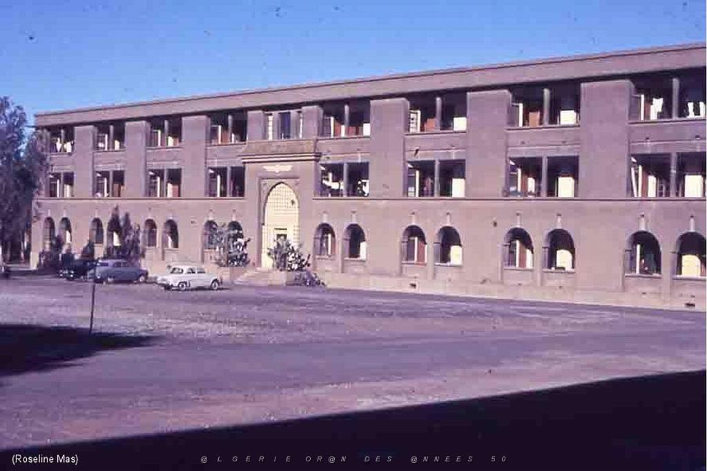 119 - AERODROMES ET BASES 1945-1962-1-BLIDA BA 140 (19).jpg
